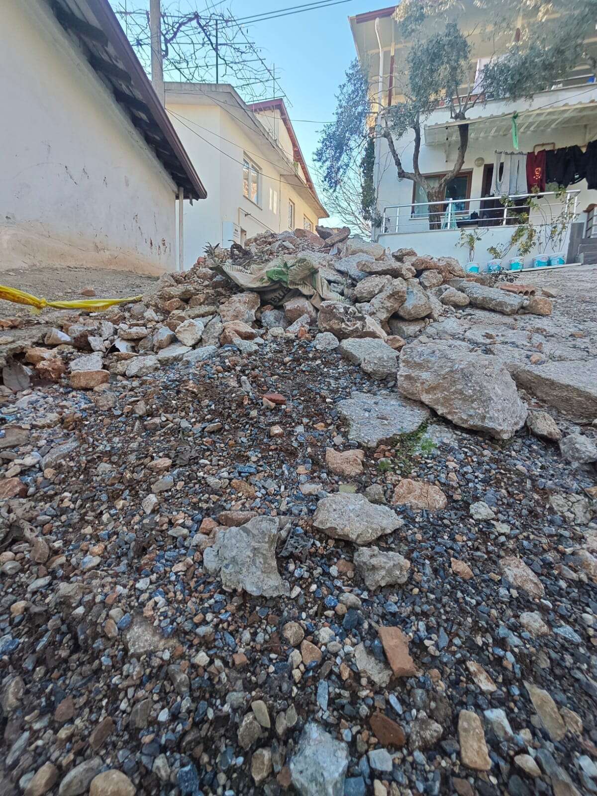 Menteşe'de Yol Sorununa Vatandaş İsyan Etti: Belediye Açıklama Yaptı 6